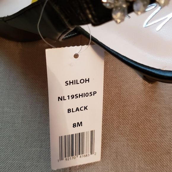 Black slingback pumps - Picture 3 of 5